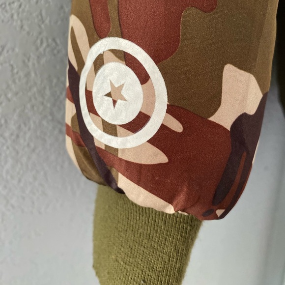 Bathing APE Bomber Jacket - Picture 2 of 11